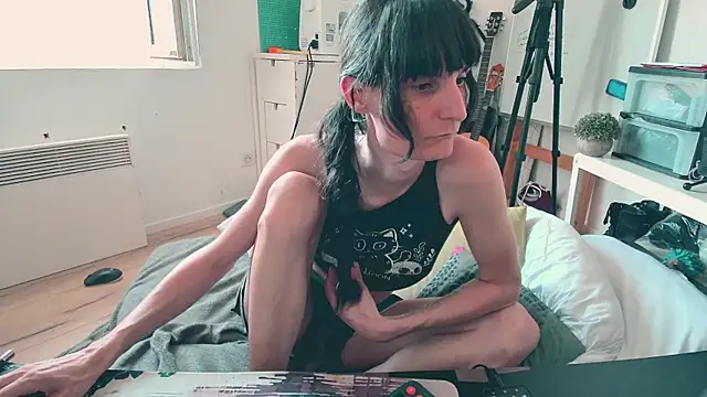 CeriseLapine Chat XXX in diretta