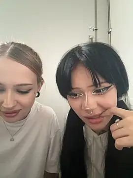 sukidaa Chat XXX in diretta