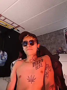 AcidMilo 现场XXX聊天