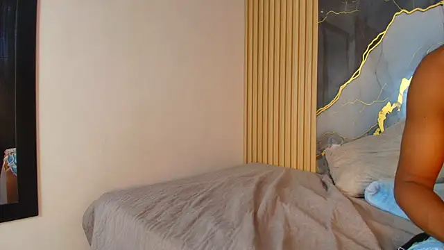Adriann_Stone élő XXX-chatje