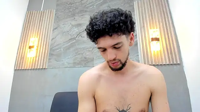 XXX chat uživo modela LUCA_GREEND