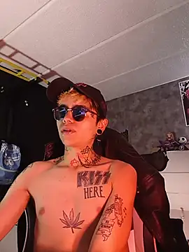 AcidMilo Live XXX-Chat