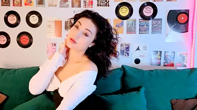 Chat +18 de Maya_Rogerss ao vivo