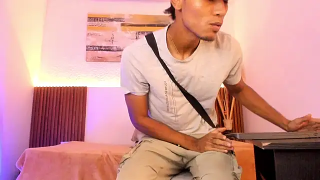 zander_2120 Chat XXX live