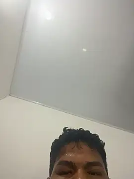 MorenoHot90's Webcam Show