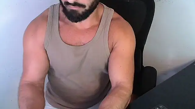 abeardguyone webcam show