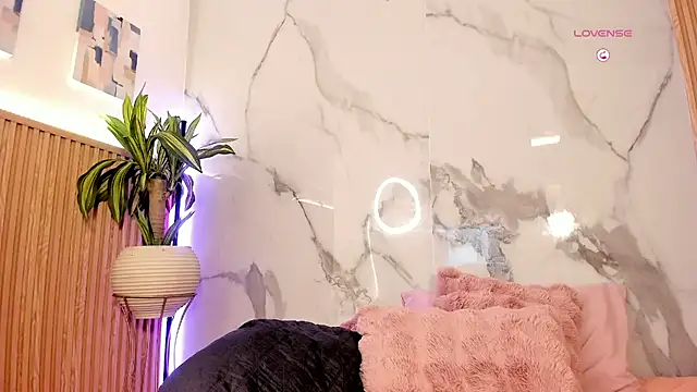 Fyre_divinen Live XXX chat