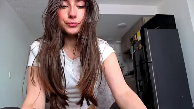 Chat XXX en directo de Adhara_Kitten