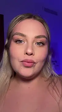 April_VanceeのライブXXXチャット