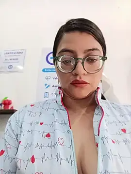 SOFI__10 élő XXX-chatje