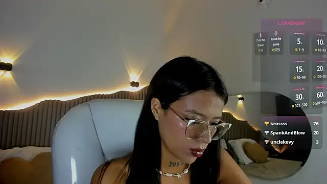 XXX chat uživo modela Iris8__