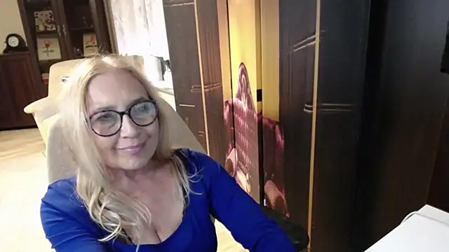 sofia_xkiss Chat XXX live