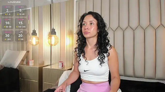 Chat +18 de LuisaMarquez ao vivo