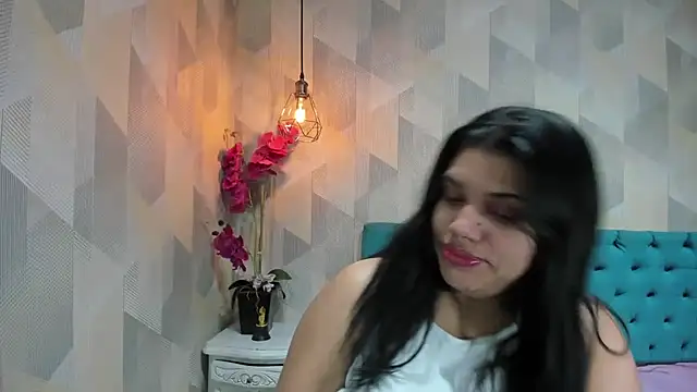 Chat XXX en directo de LindaBreeS