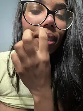 Chat XXX ao vivo de Atthenna
