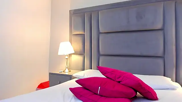 KendalFoxx Adlı Modelin Canlı XXX Sohbeti