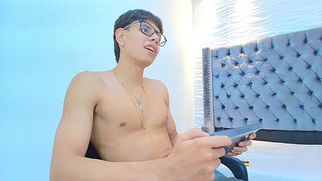 הופעת וובקאם של Lenny_knox2