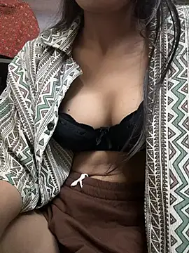 LuxeAura's Live XXX Chat