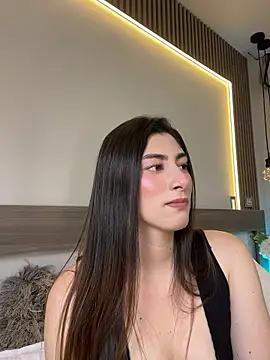 แชท XXX สดของ evelyn_hills