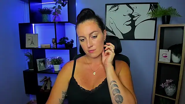 Chat +18 de FUN_AMI ao vivo