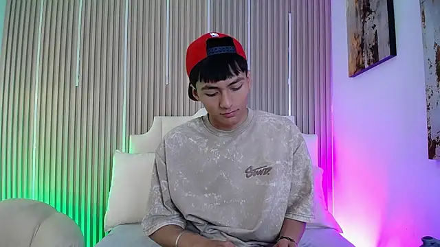 Chat +18 de AdrianStark_ ao vivo
