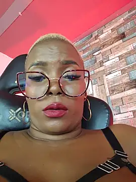 DashaSousaa Adlı Modelin Canlı XXX Sohbeti