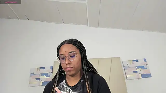 צ'אט XXX בשידור חי של Sophia_Ebony