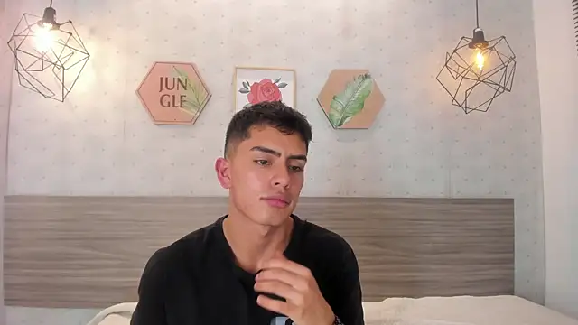 Chat XXX en directo de Alejo_Jones_