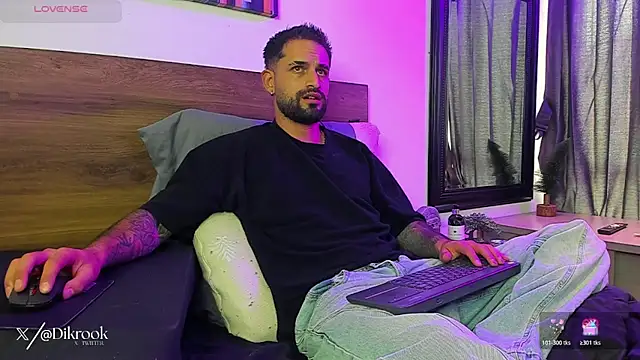 Daveevilboy: онлайн-секс-чат