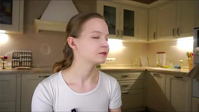 NaomiFess Chat XXX live