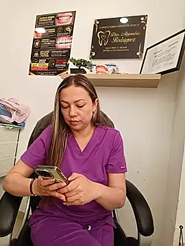 Czat XXX na żywo – _Dentist-Madisson_04