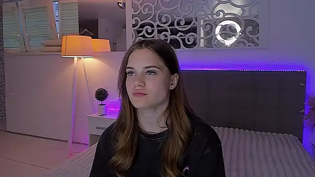 LuisaClover 现场XXX聊天