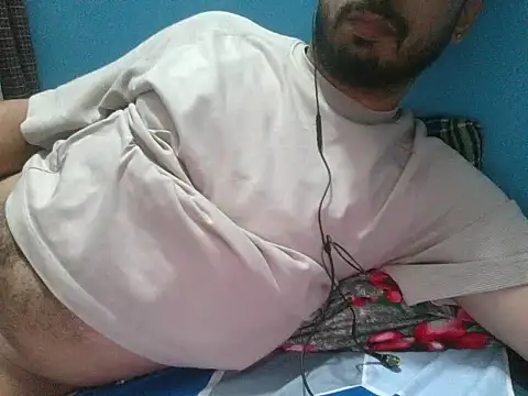 Precumboner Adlı Modelin Canlı XXX Sohbeti
