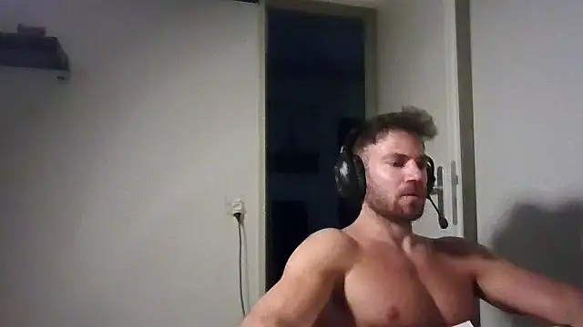 alpha-hunk Webcam Show