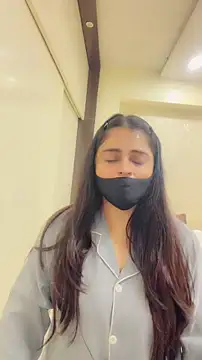 ashwariya23 Adlı Modelin Canlı XXX Sohbeti