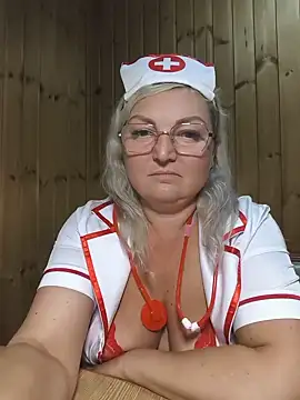 Chat +18 de White-Chocolatte ao vivo