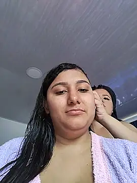 Sara_y_Amy Chat XXX in diretta