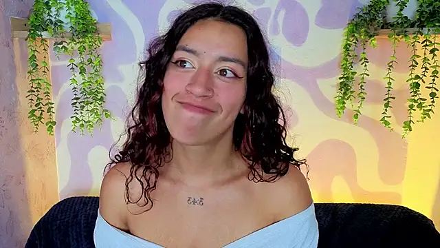 Chat +18 de mia_scarlett7 ao vivo