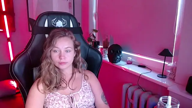 Chat +18 de holly_xglam ao vivo
