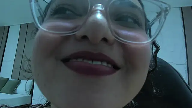 Chat XXX ao vivo de lilly_ass_