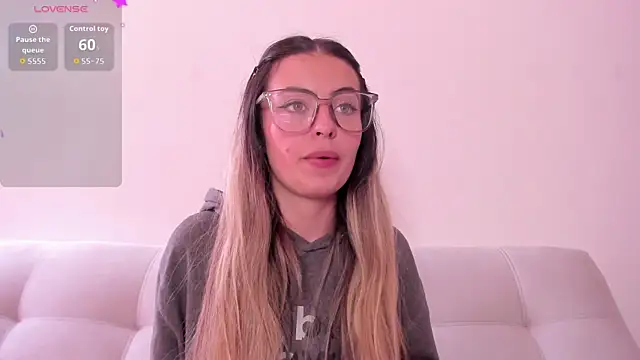 Fernanda_aaaa élő XXX-chatje