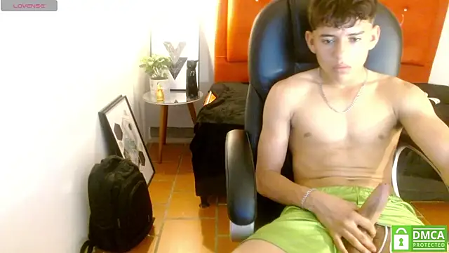 Онлайн чат XXX Ryan_grayx