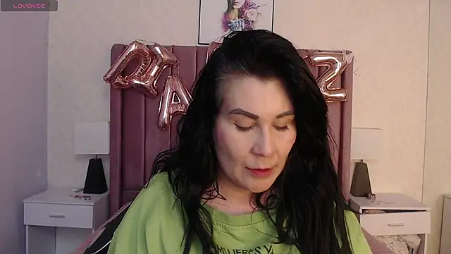 Chatroom XXX en direct de AriannaAdames