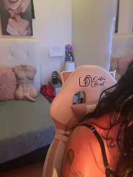Chat XXX en directo de SamathaMay