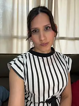 عرض كام milablossom001