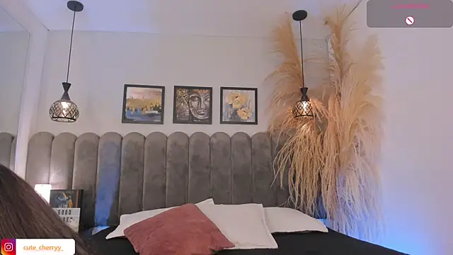 cute__cherry_'s Live XXX Chat