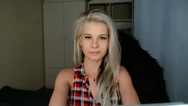 Chatroom XXX en direct de KristineGlow