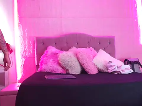 צ'אט XXX בשידו ר חי של Skinny_slut_Nasty