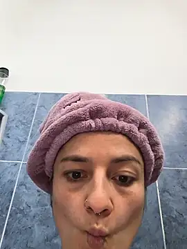 Coralinne__'s Live XXX Chat
