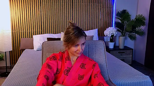 EmeraldGlow's Live XXX Chat